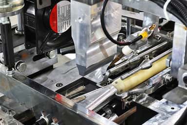 Bir martalik qog'oz stakan ishlab chiqarish uskunasi USZSZB-D100 70-100 pcs/min