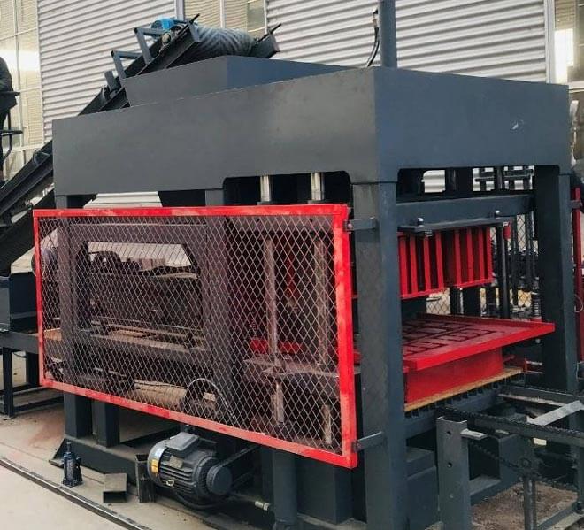 Block-making-machine
